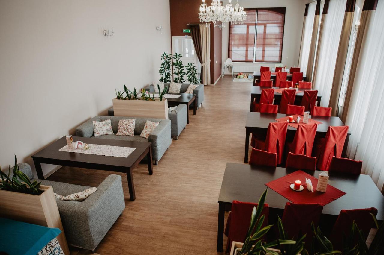 Hotel Zacisze Bratkowice Exterior photo
