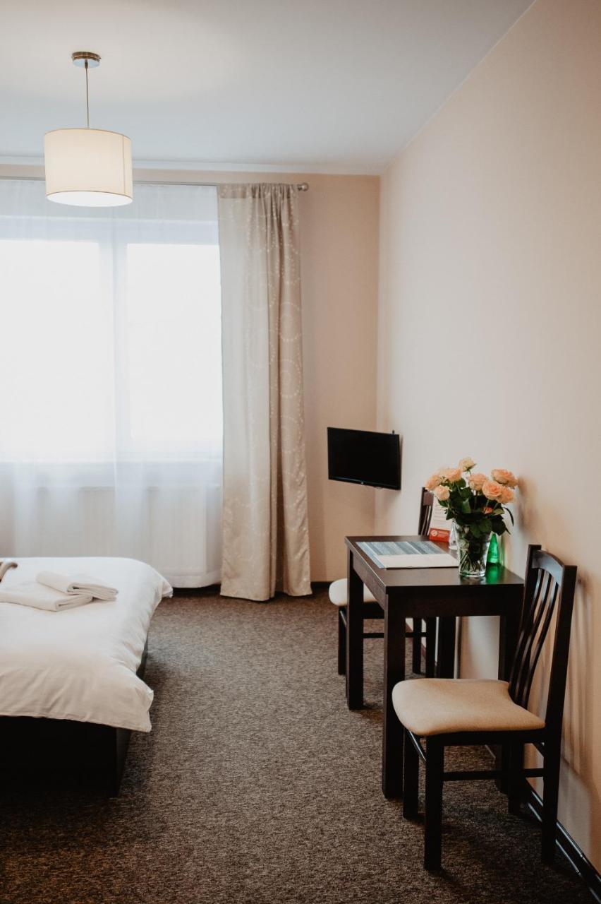 Hotel Zacisze Bratkowice Exterior photo